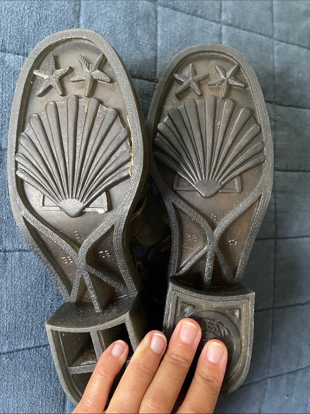 Vintage Guess Brown Jelly Fisherman Sandals - Picture 5 of 7